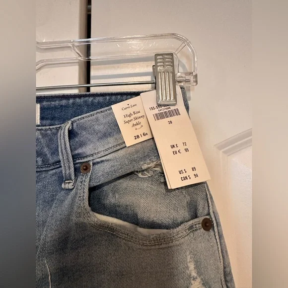 NWT - Curve Love high rise super skinny ankle jean - distressed. - Picture 3 of 4